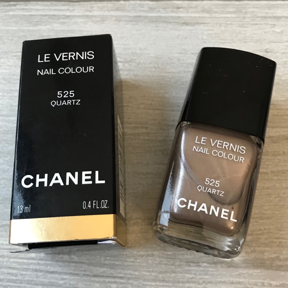 Chanel Nail colour #525 quartz